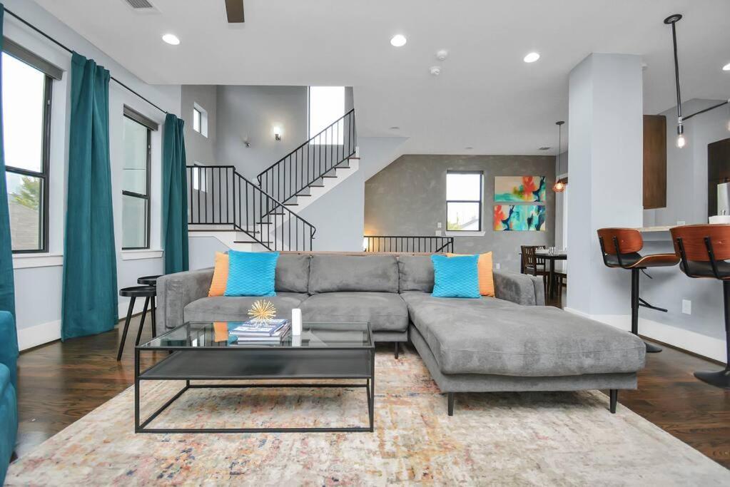 Skyline Views - Sleeps 10 Home Near Downtown Χιούστον Εξωτερικό φωτογραφία