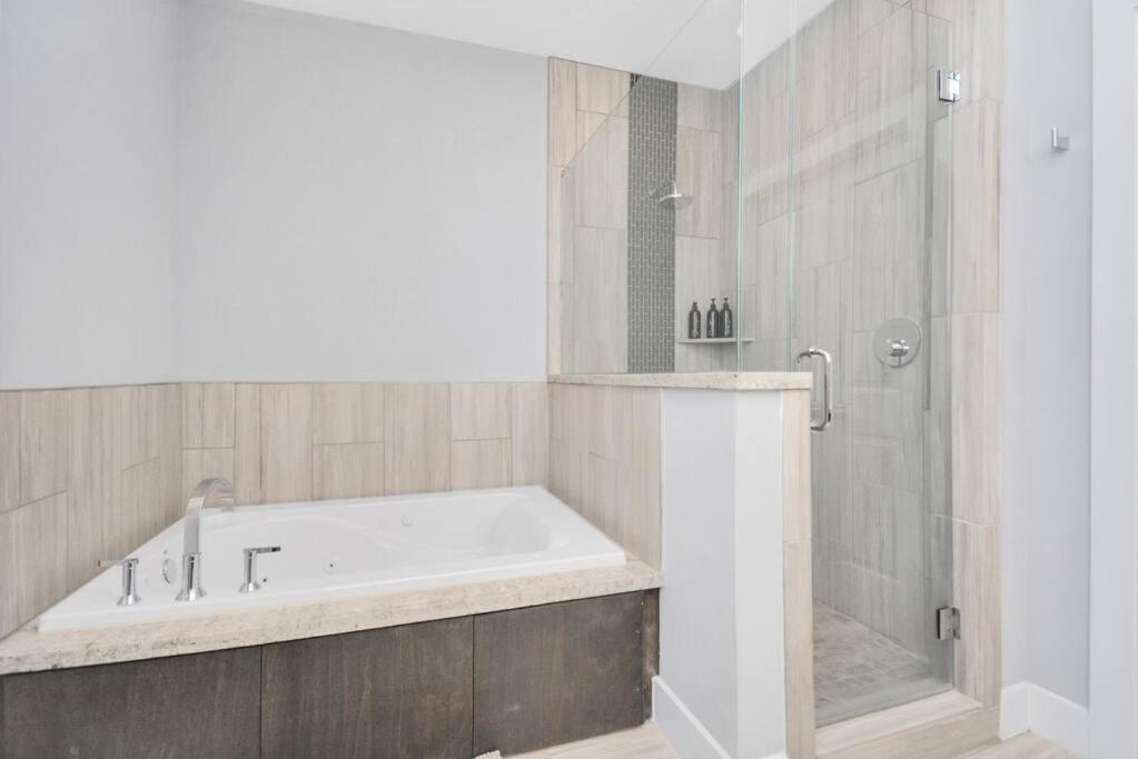 Skyline Views - Sleeps 10 Home Near Downtown Χιούστον Εξωτερικό φωτογραφία