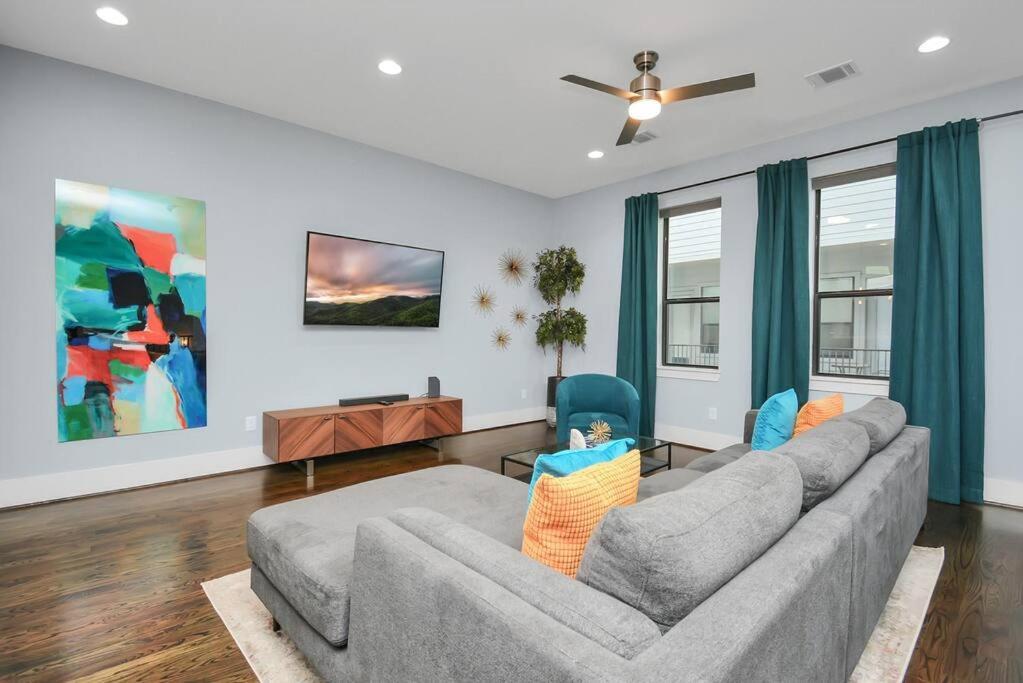 Skyline Views - Sleeps 10 Home Near Downtown Χιούστον Εξωτερικό φωτογραφία
