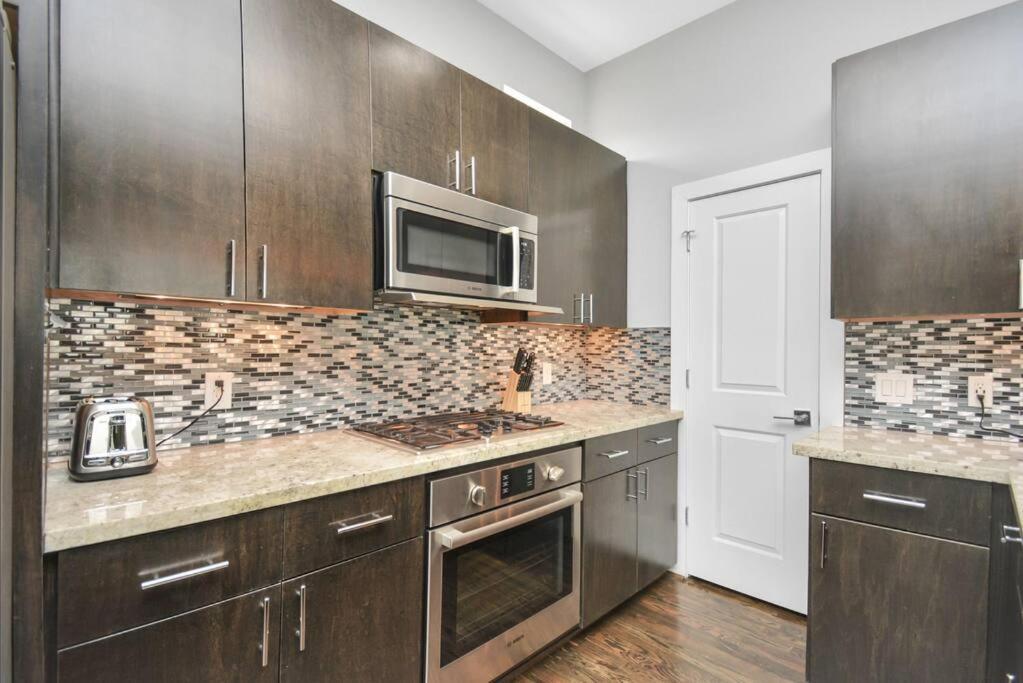 Skyline Views - Sleeps 10 Home Near Downtown Χιούστον Εξωτερικό φωτογραφία