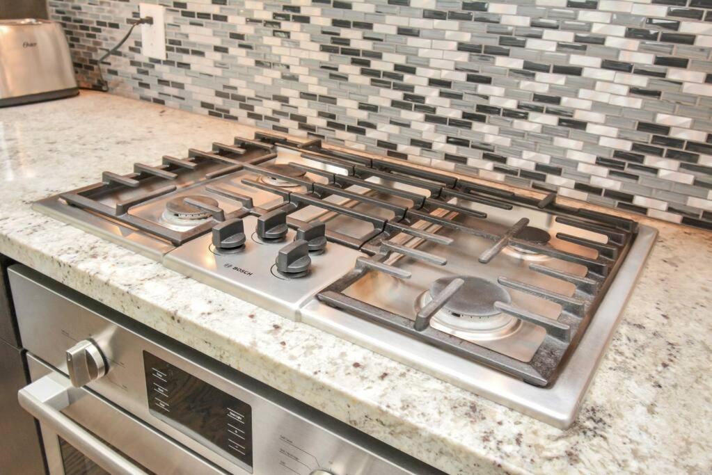 Skyline Views - Sleeps 10 Home Near Downtown Χιούστον Εξωτερικό φωτογραφία