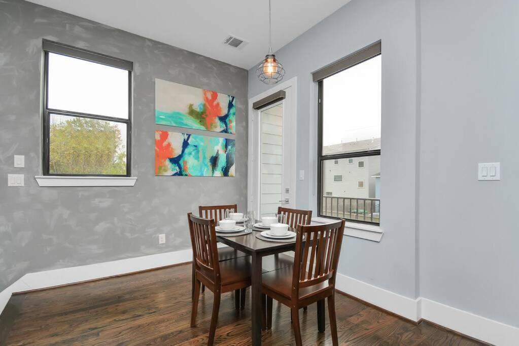 Skyline Views - Sleeps 10 Home Near Downtown Χιούστον Εξωτερικό φωτογραφία