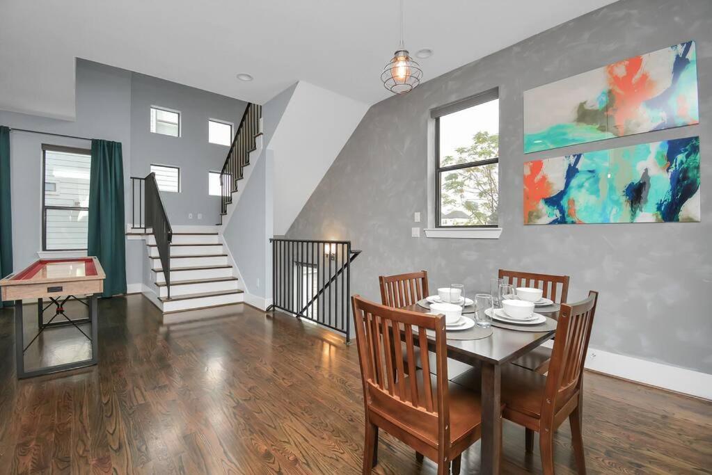 Skyline Views - Sleeps 10 Home Near Downtown Χιούστον Εξωτερικό φωτογραφία